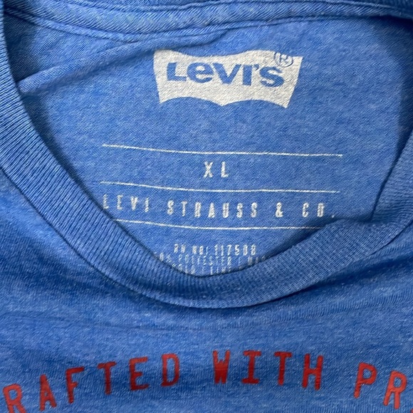 Levis - Picture 3 of 3